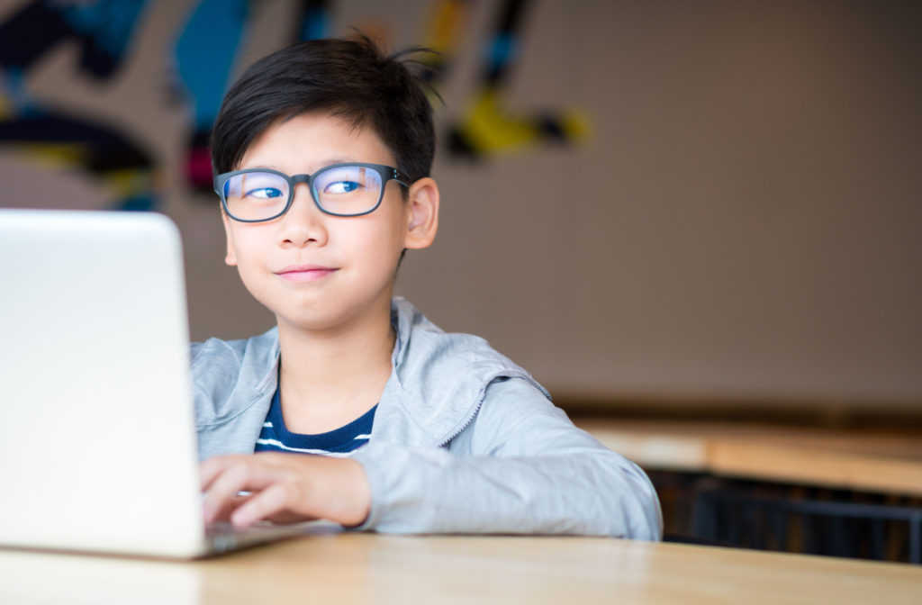 Can You Wear Blue Light Glasses All Day?